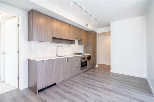 1611 13350 CENTRAL AVENUE, Surrey 6