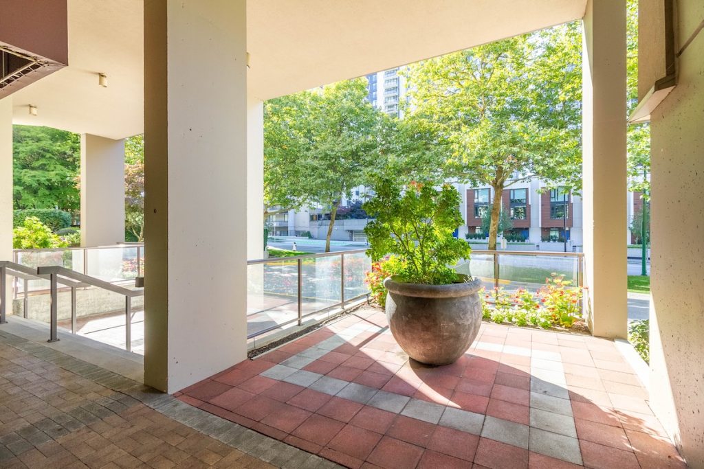 1008 6070 McMurray Ave, Burnaby 35