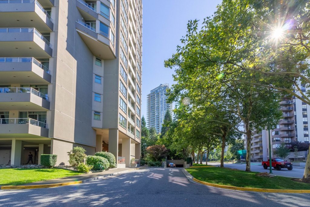 1008 6070 McMurray Ave, Burnaby 37