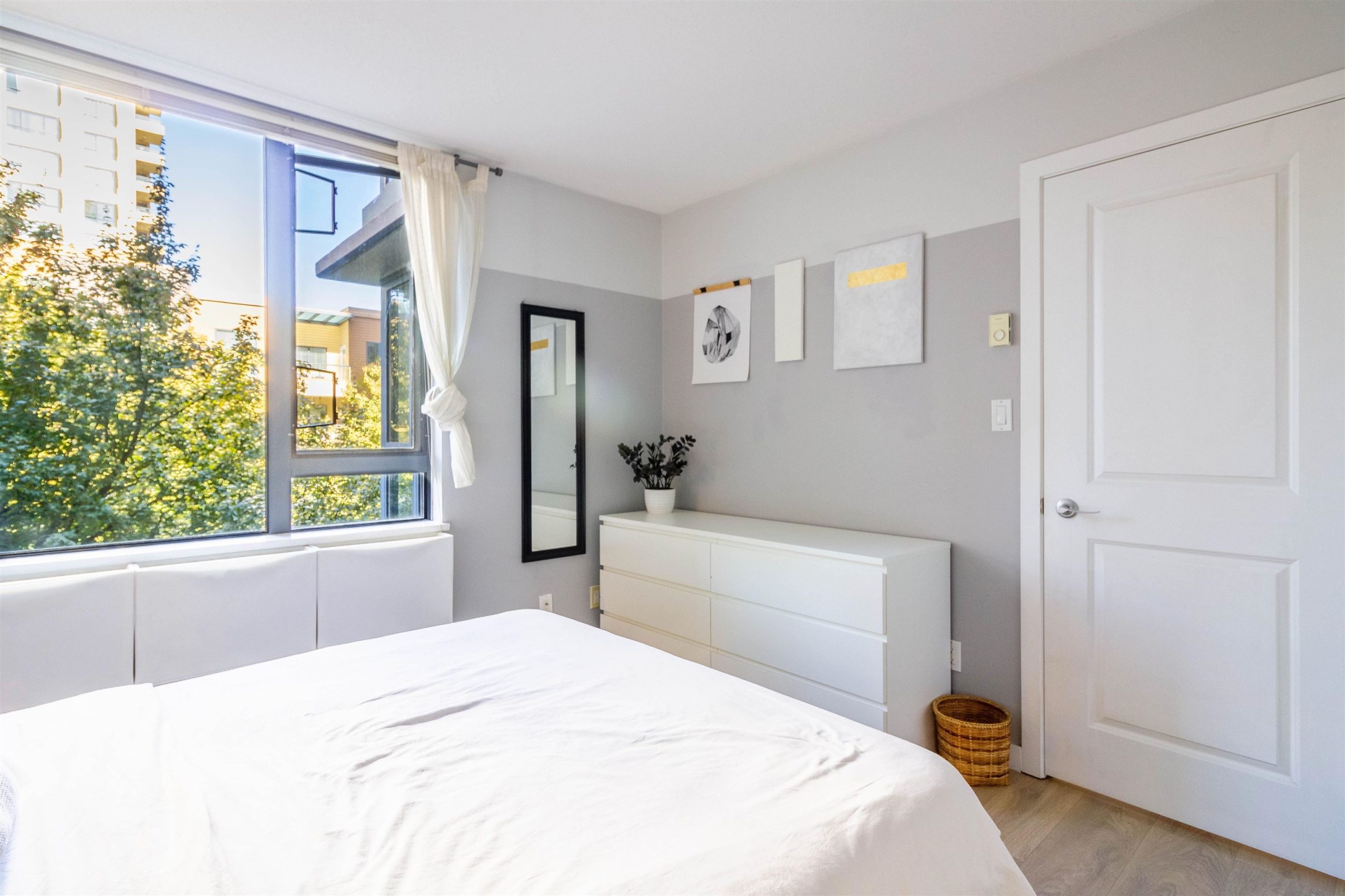 310 3588 CROWLEY DRIVE, VANCOUVER 17