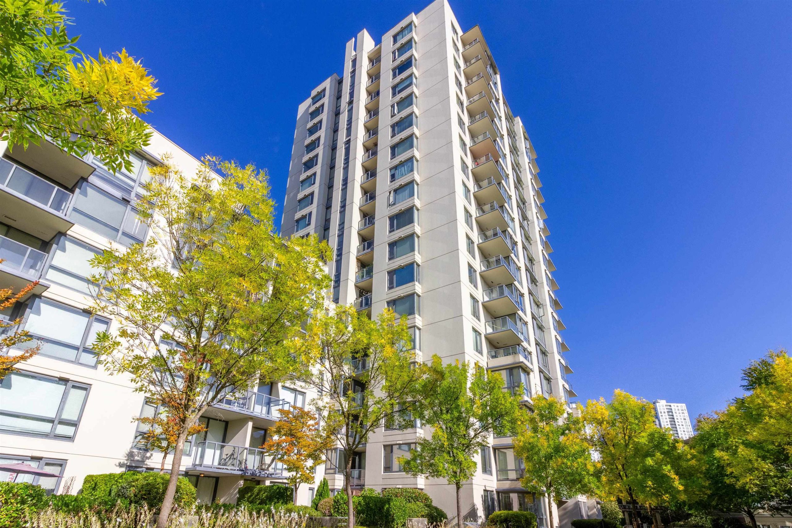 310 3588 CROWLEY DRIVE, VANCOUVER 30