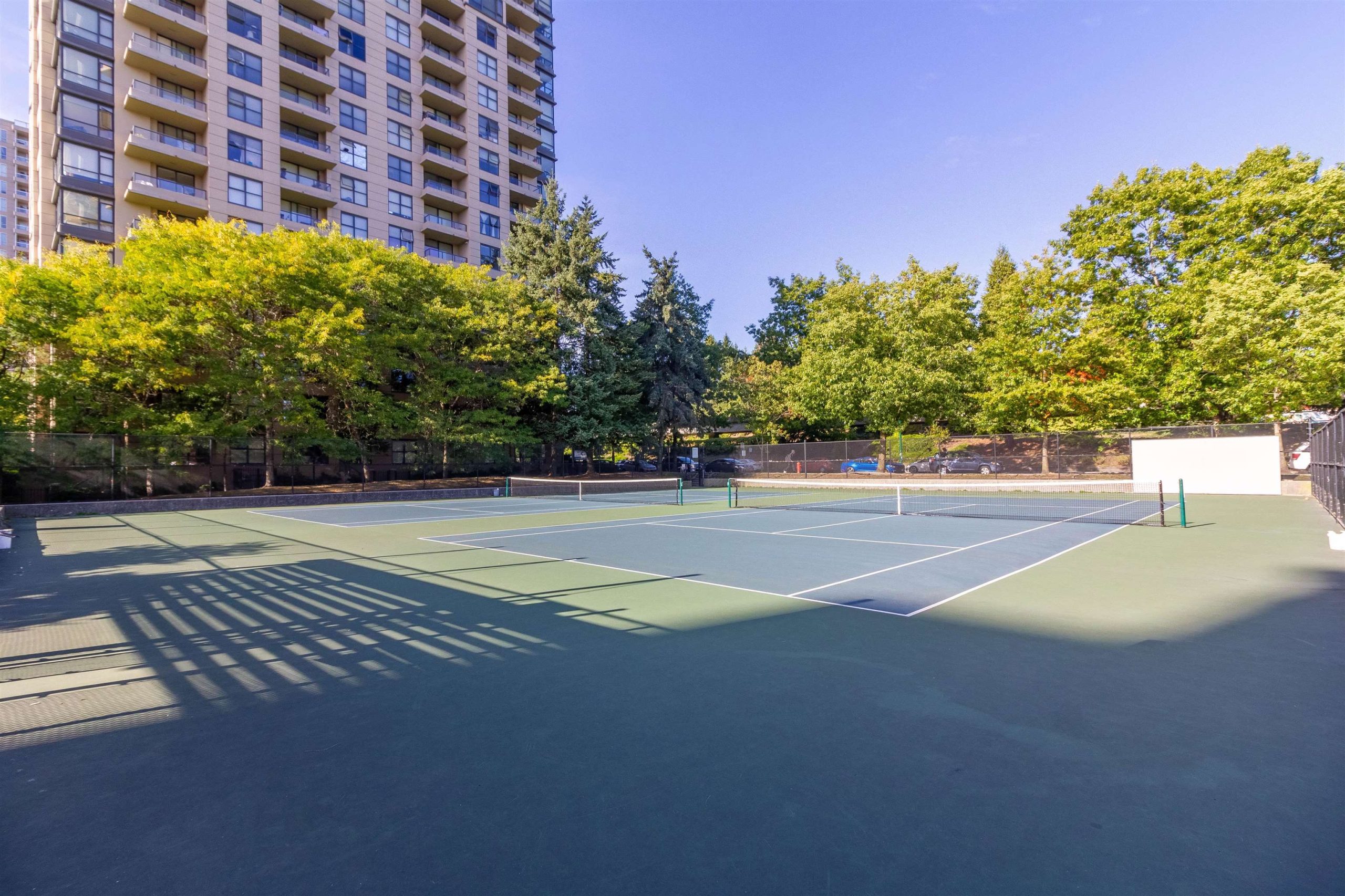 310 3588 CROWLEY DRIVE, VANCOUVER 32