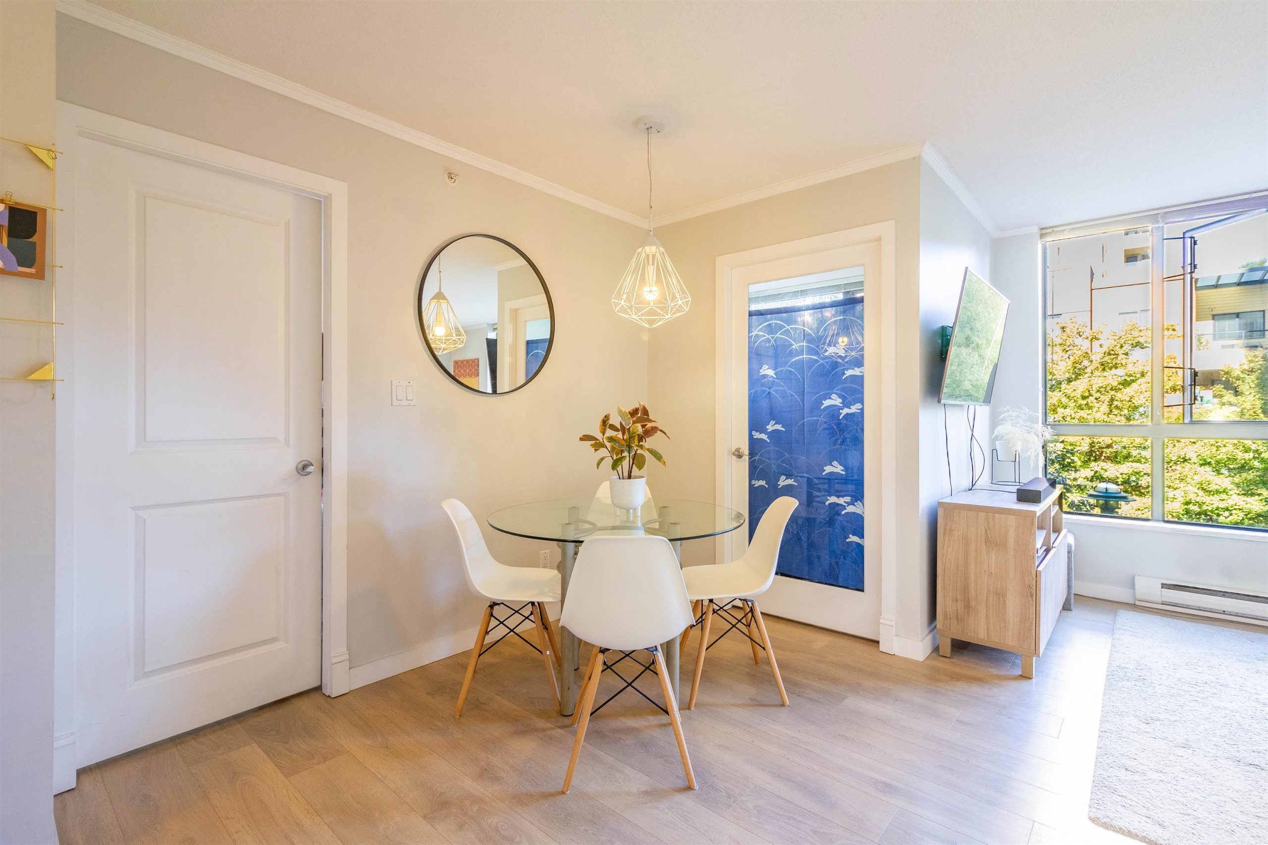 310 3588 CROWLEY DRIVE, VANCOUVER 6