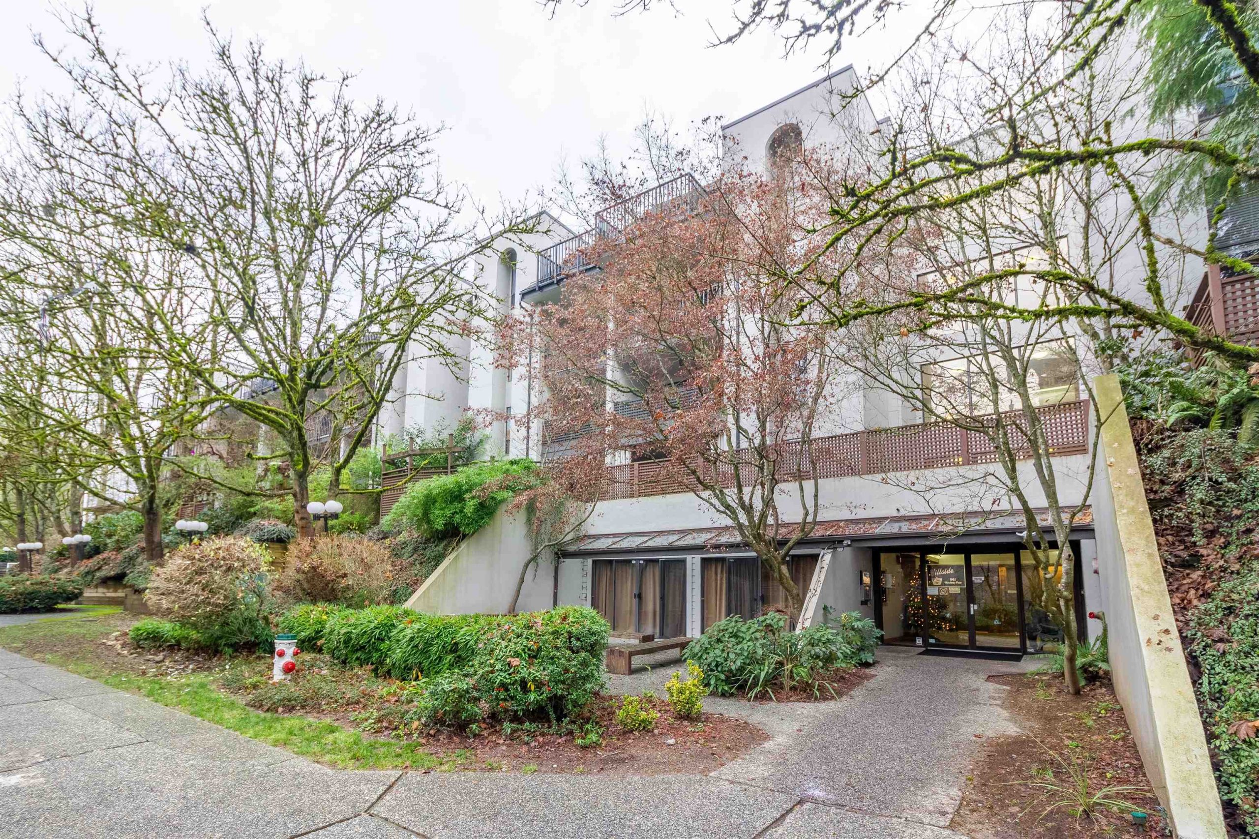 220 1945 WOODWAY PLACE, Burnaby 28