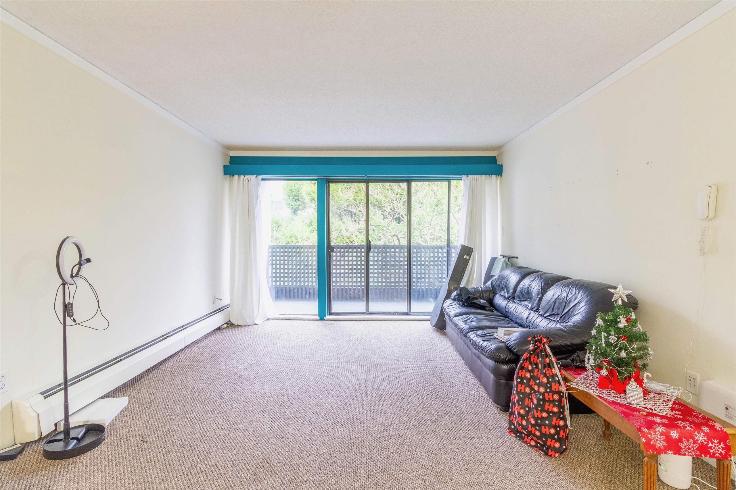 220 1945 WOODWAY PLACE, Burnaby 3
