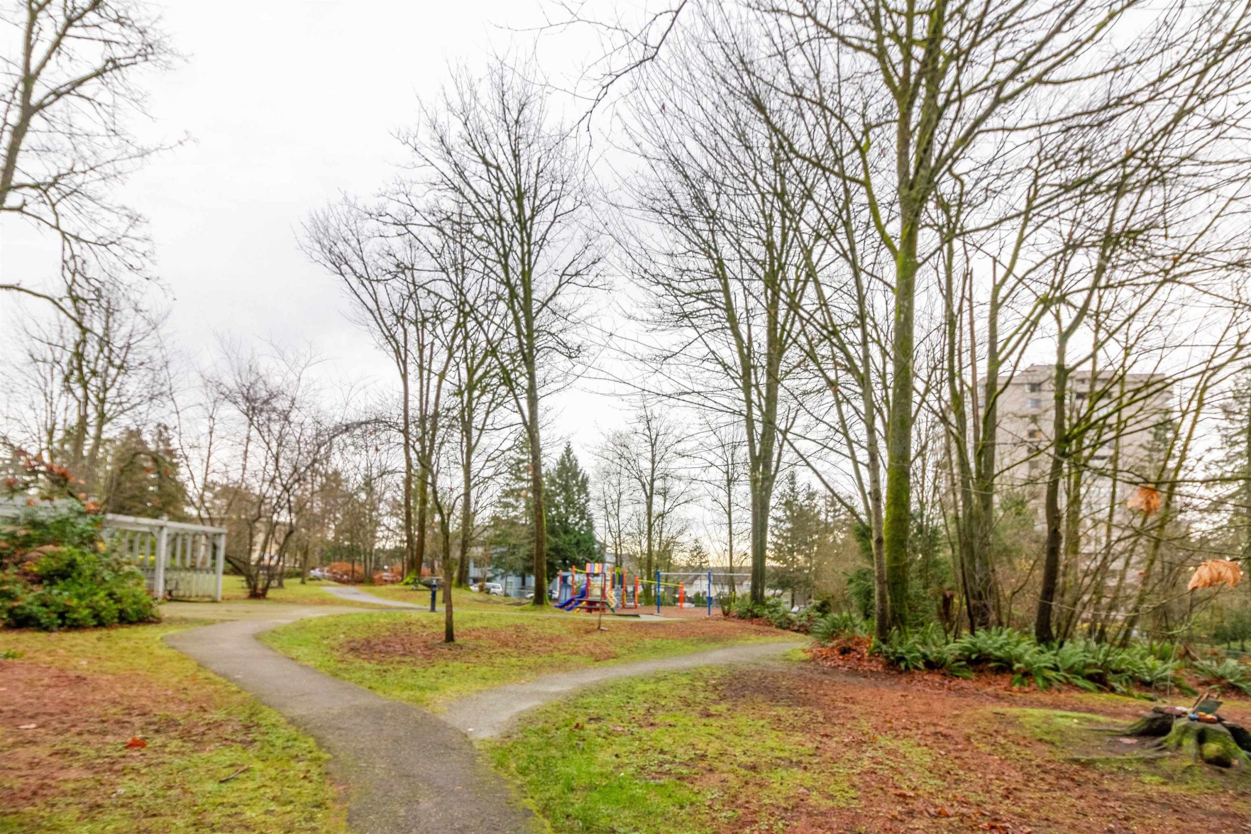 220 1945 WOODWAY PLACE, Burnaby 31