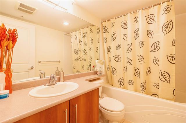 1703 2138 MADISON AVENUE 6