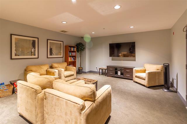 210 2484 Wilson Avenue, Port Coquitlam 24
