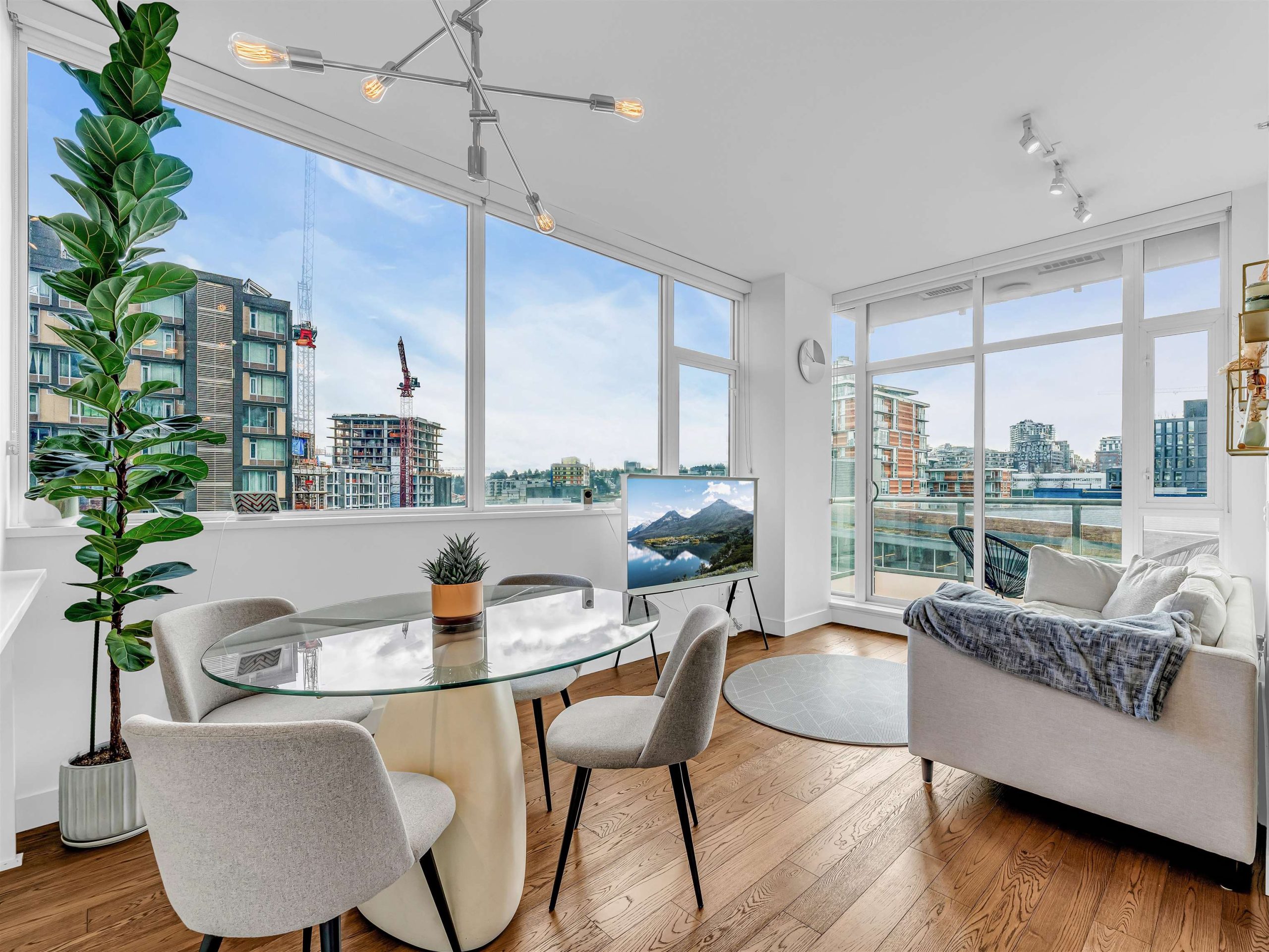 801 108 E 1ST AVENUE, VANCOUVER 3