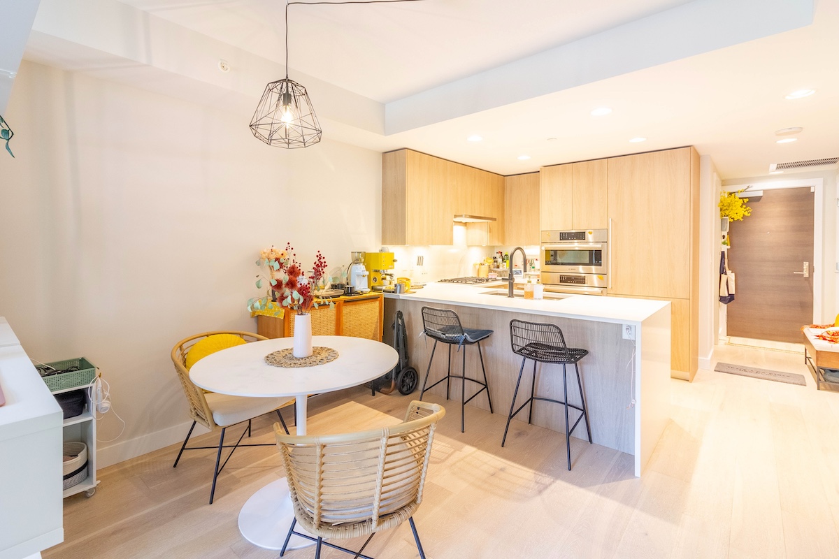 101 2738 LIBRARY LANE 4