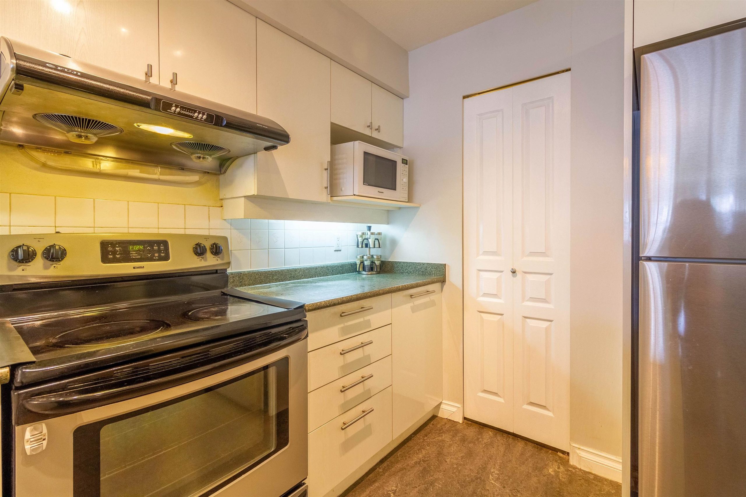 306B 7025 STRIDE AVENUE 14