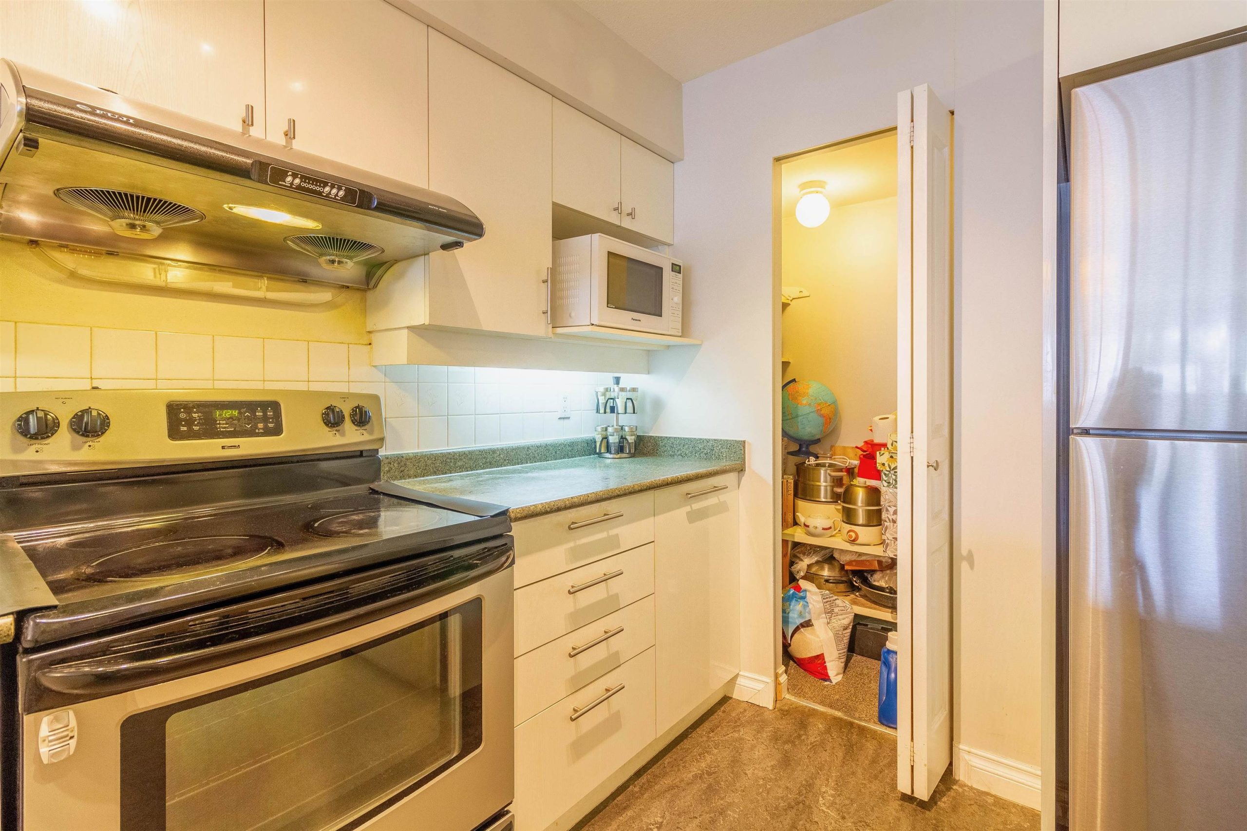 306B 7025 STRIDE AVENUE 15