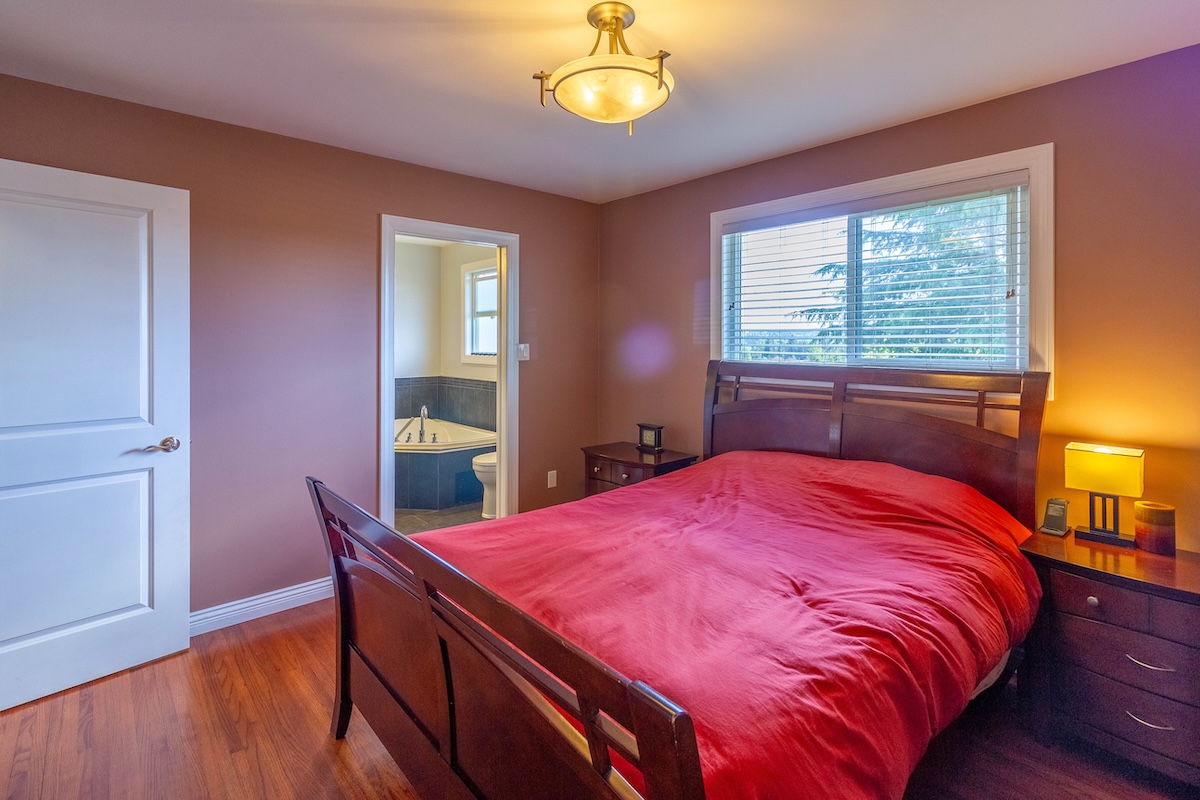 5524 HALIFAX STREET, BURNABY 9