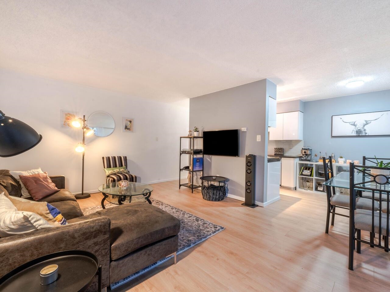 207 250 W 1ST STREET 7