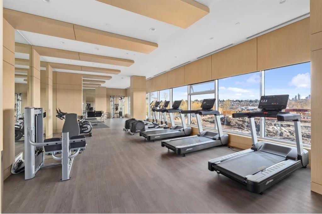 605 4880 LOUGHEED HIGHWAY 15