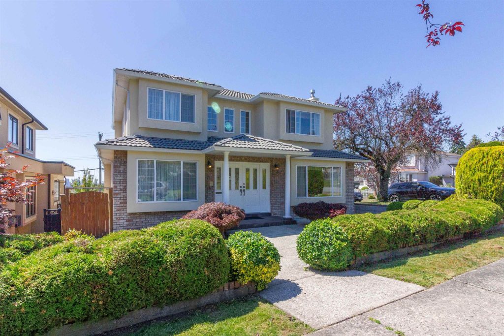 2006 QUALICUM DRIVE