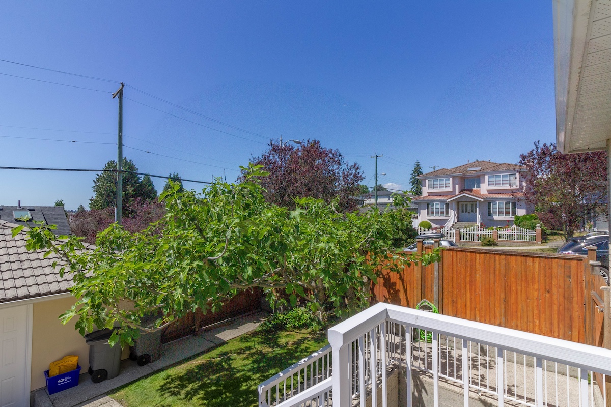 2006 QUALICUM DRIVE 12