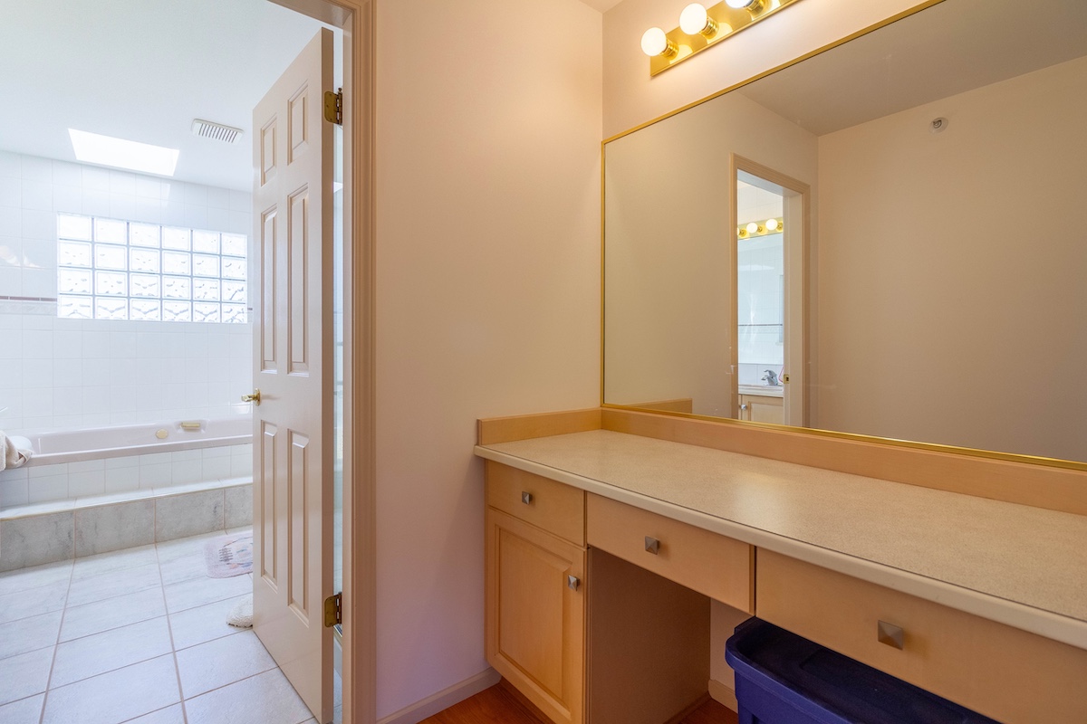 2006 QUALICUM DRIVE 18