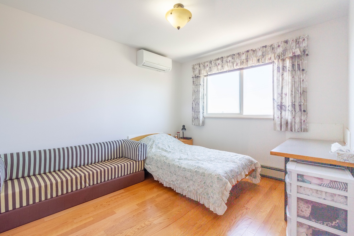 2006 QUALICUM DRIVE 24