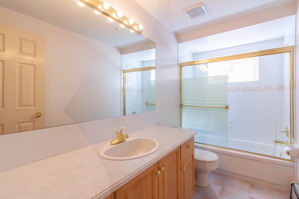 2006 QUALICUM DRIVE 32