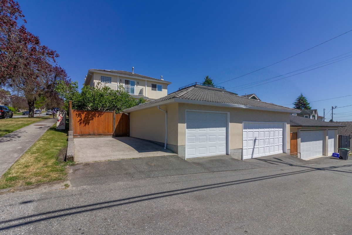2006 QUALICUM DRIVE 38
