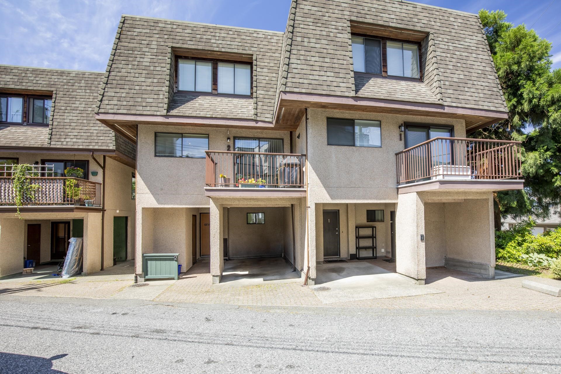 2 220 W 16TH STREET