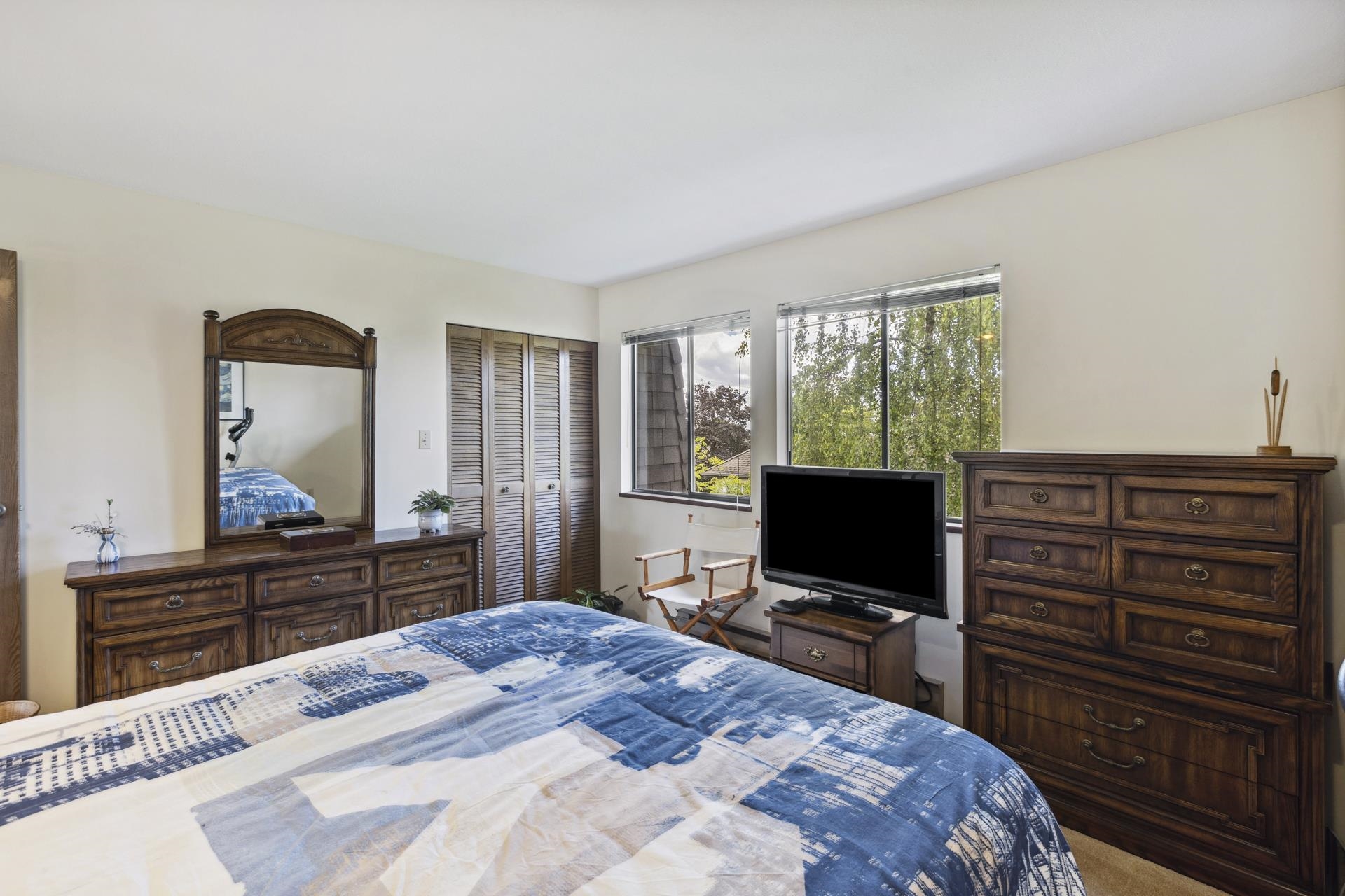 2 220 W 16TH STREET 23