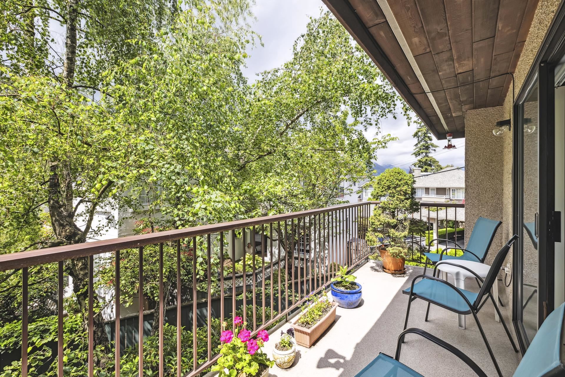 2 220 W 16TH STREET 7