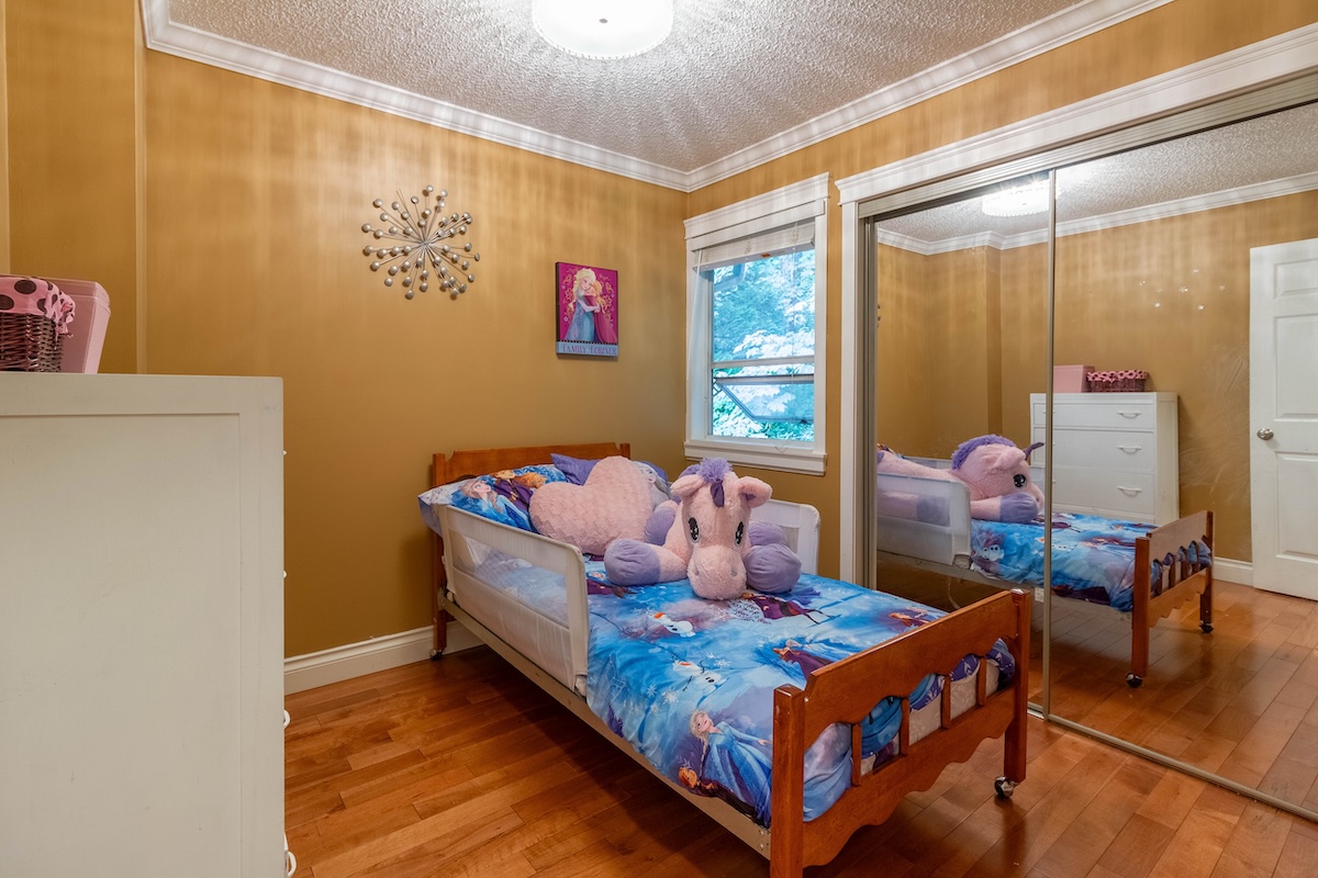 6 9000 ASH GROVE CRESCENT, BURNABY 19
