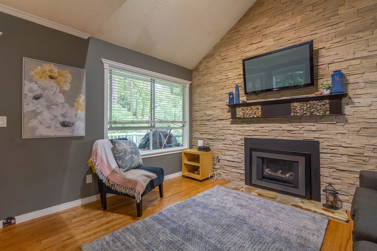 6 9000 ASH GROVE CRESCENT, BURNABY 3