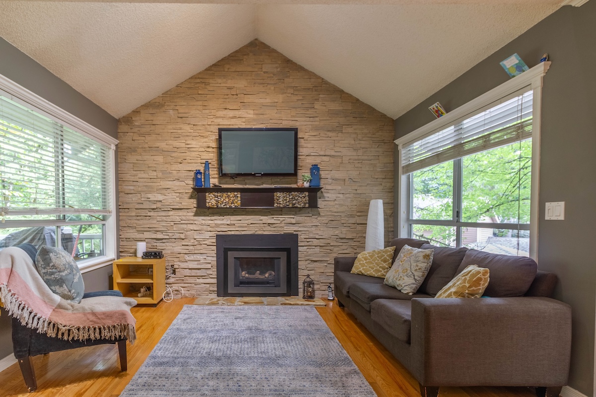 6 9000 ASH GROVE CRESCENT, BURNABY 4