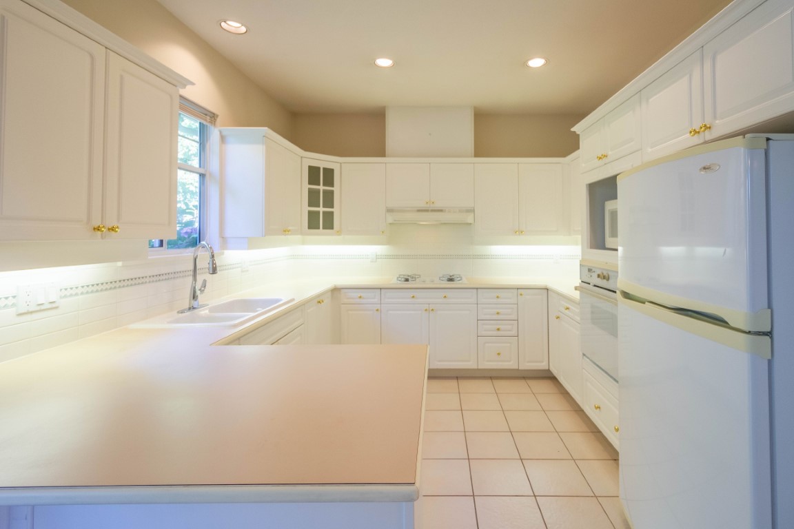 39 5531 CORNWALL DRIVE 11