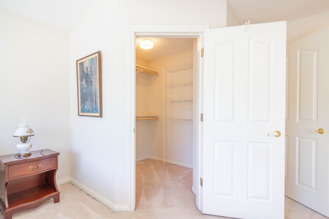 39 5531 CORNWALL DRIVE 22