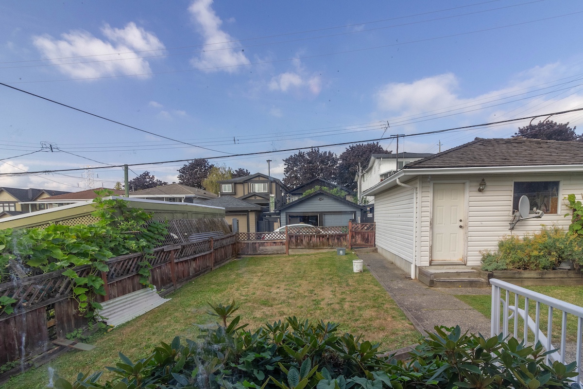 3797 PARKER STREET 16