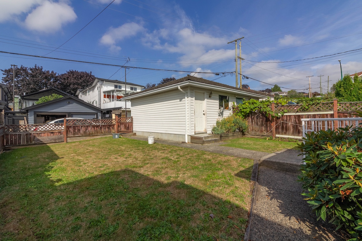 3797 PARKER STREET 25