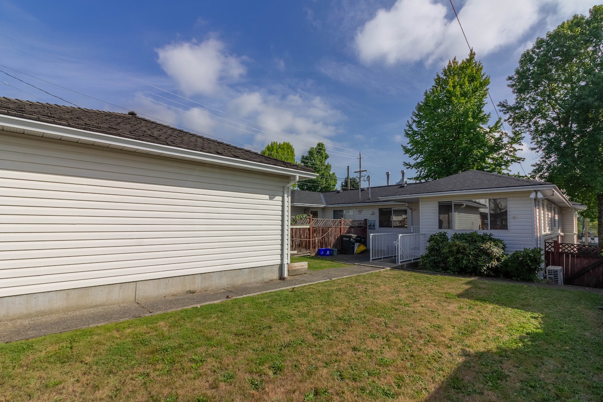 3797 PARKER STREET 26