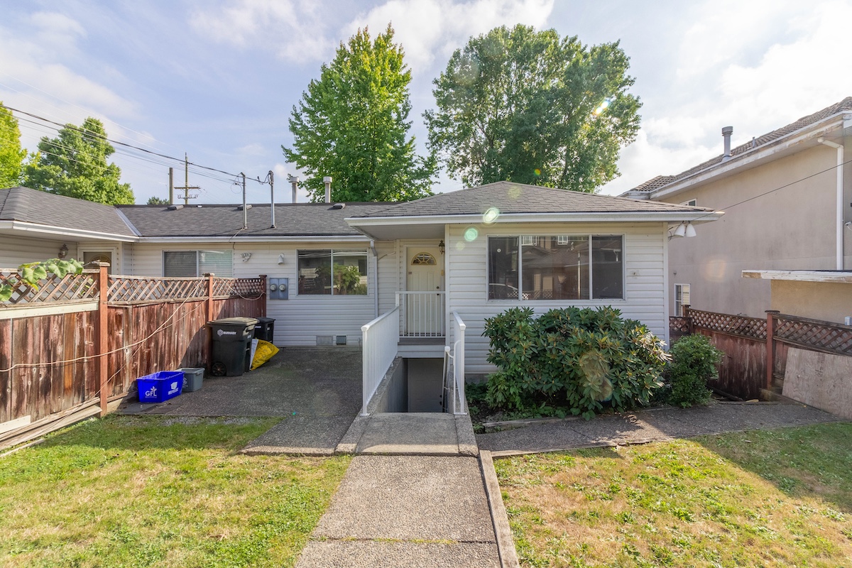 3797 PARKER STREET 27