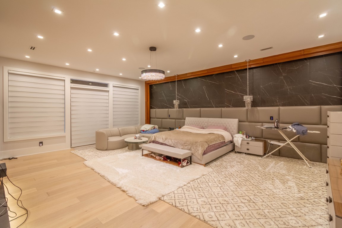 13906 35A AVENUE 21