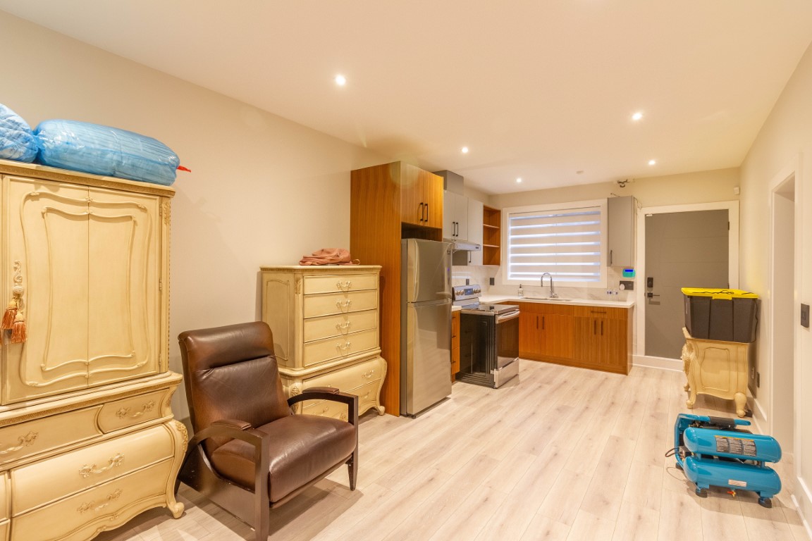 13906 35A AVENUE 30