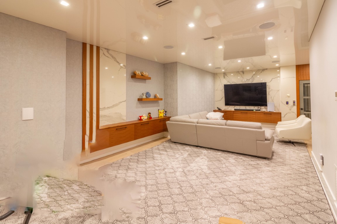 13906 35A AVENUE 31