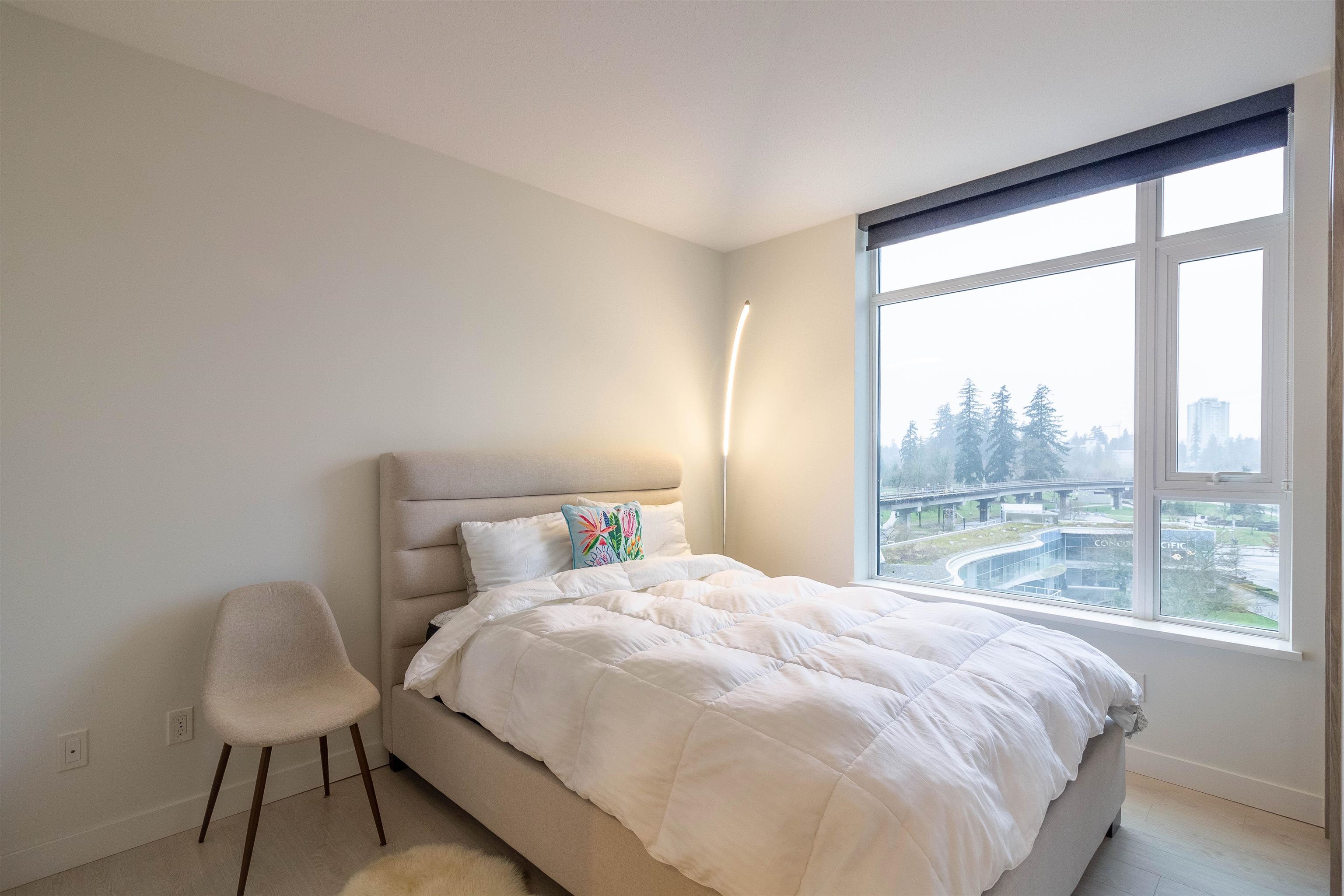 704 9887 WHALLEY BOULEVARD 9