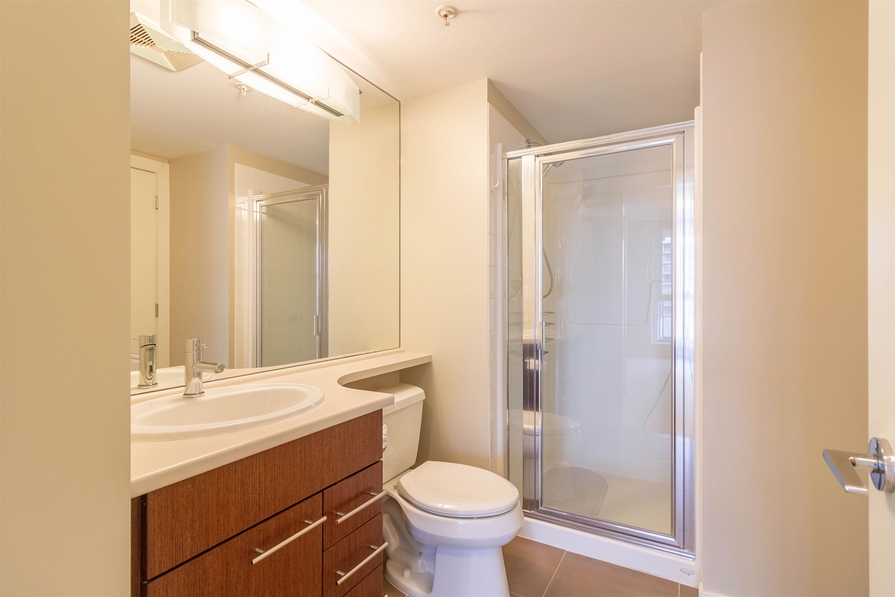 1406 4888 BRENTWOOD DRIVE 23