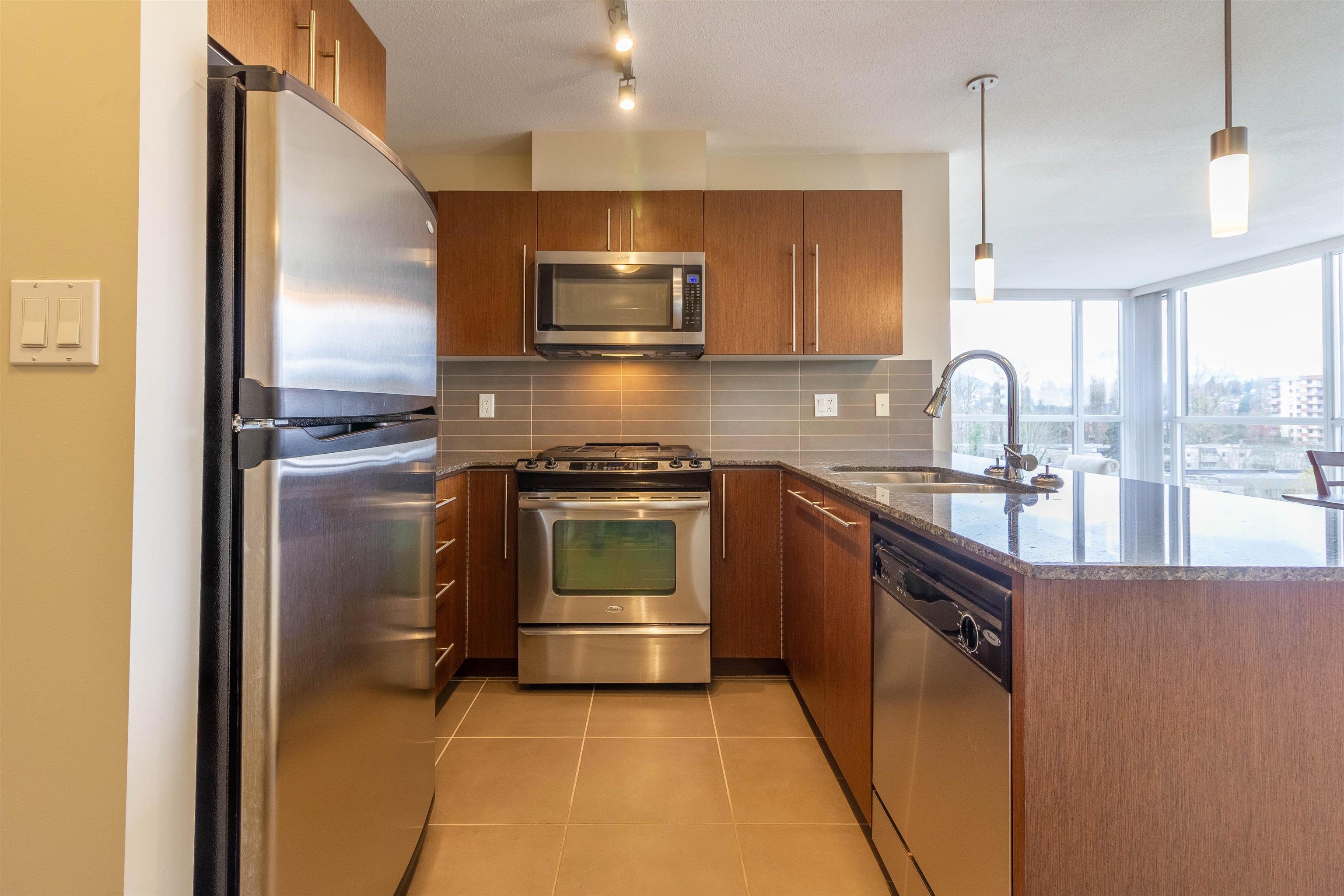 1406 4888 BRENTWOOD DRIVE 13