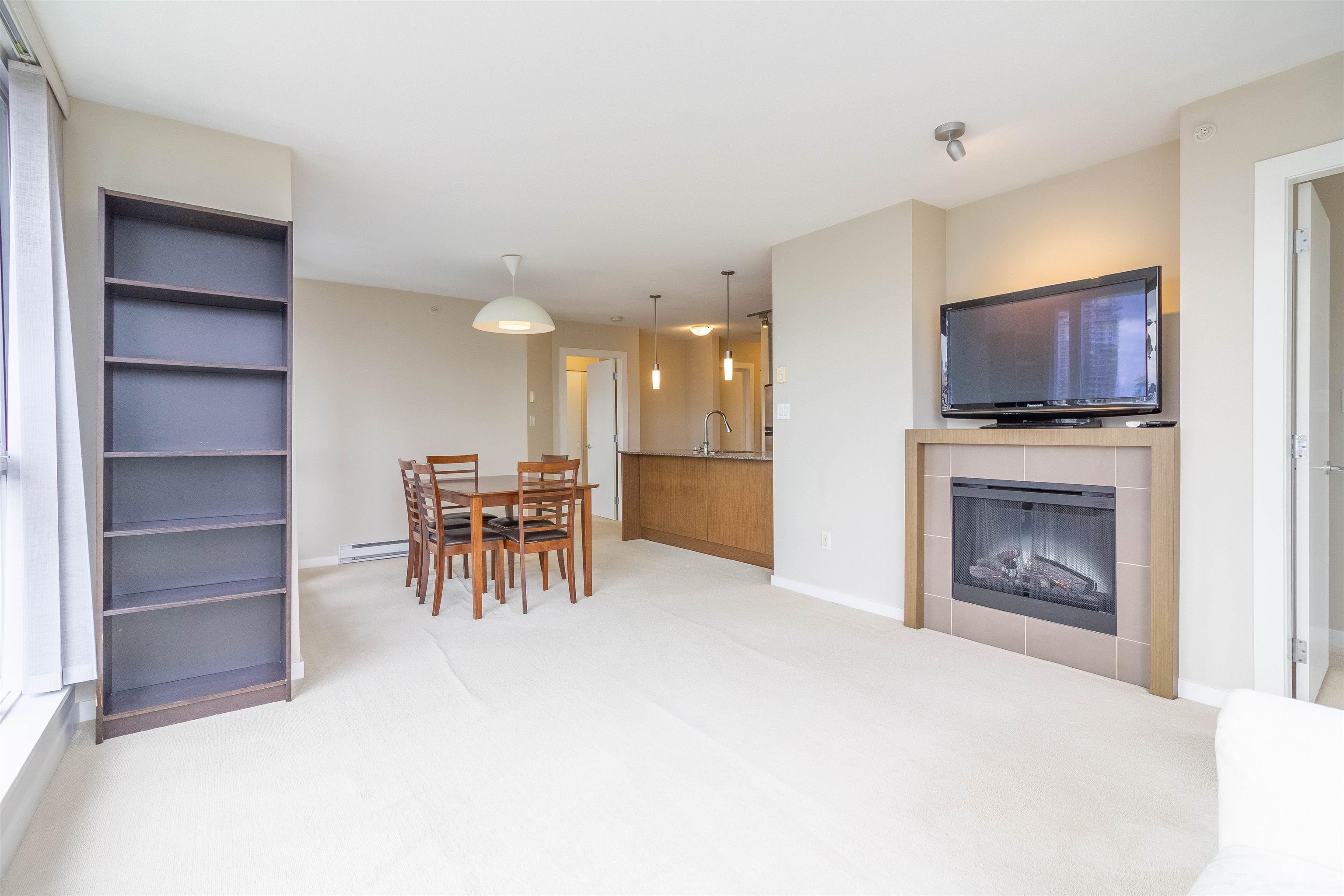 1406 4888 BRENTWOOD DRIVE 8