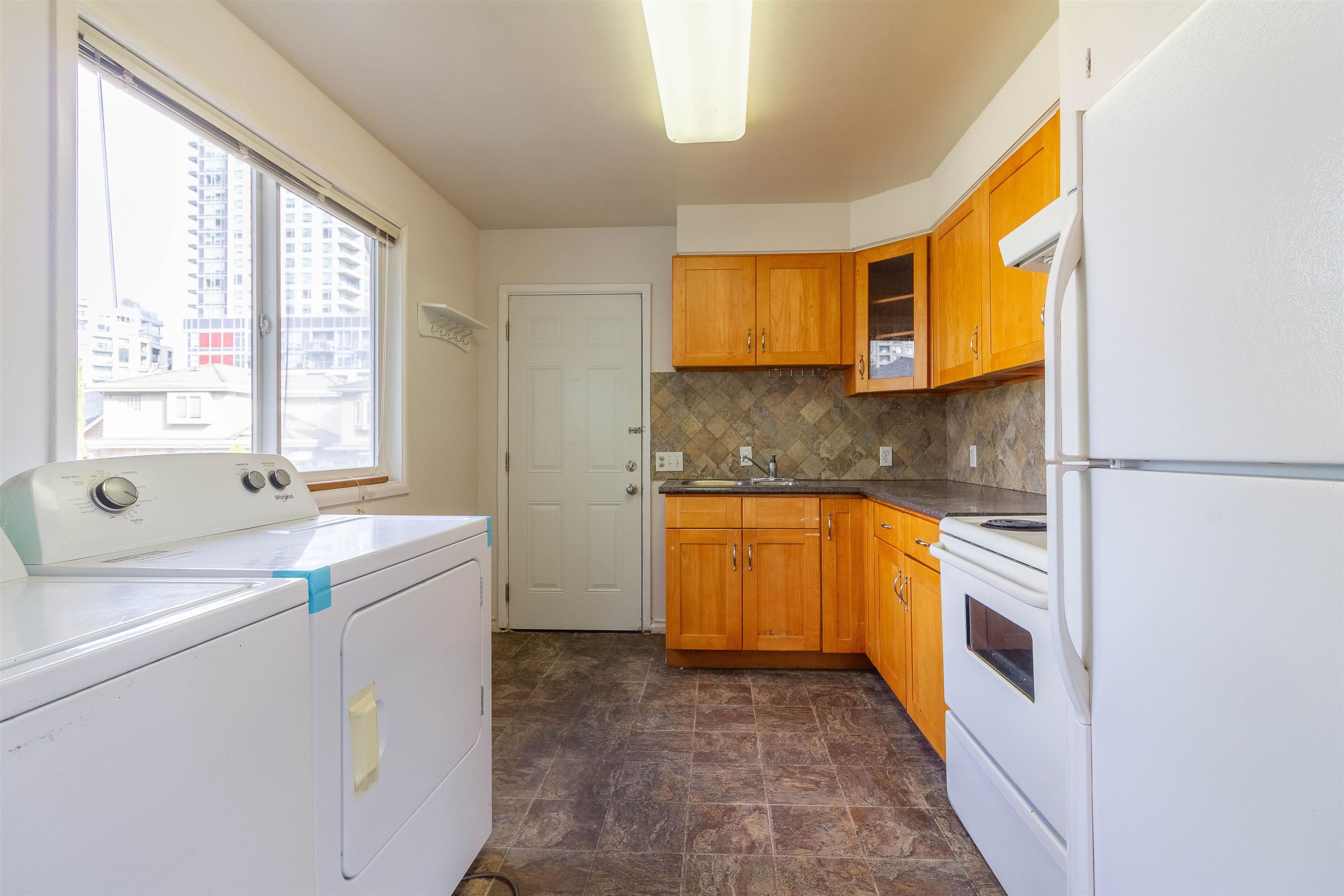 5630 LINCOLN STREET 10