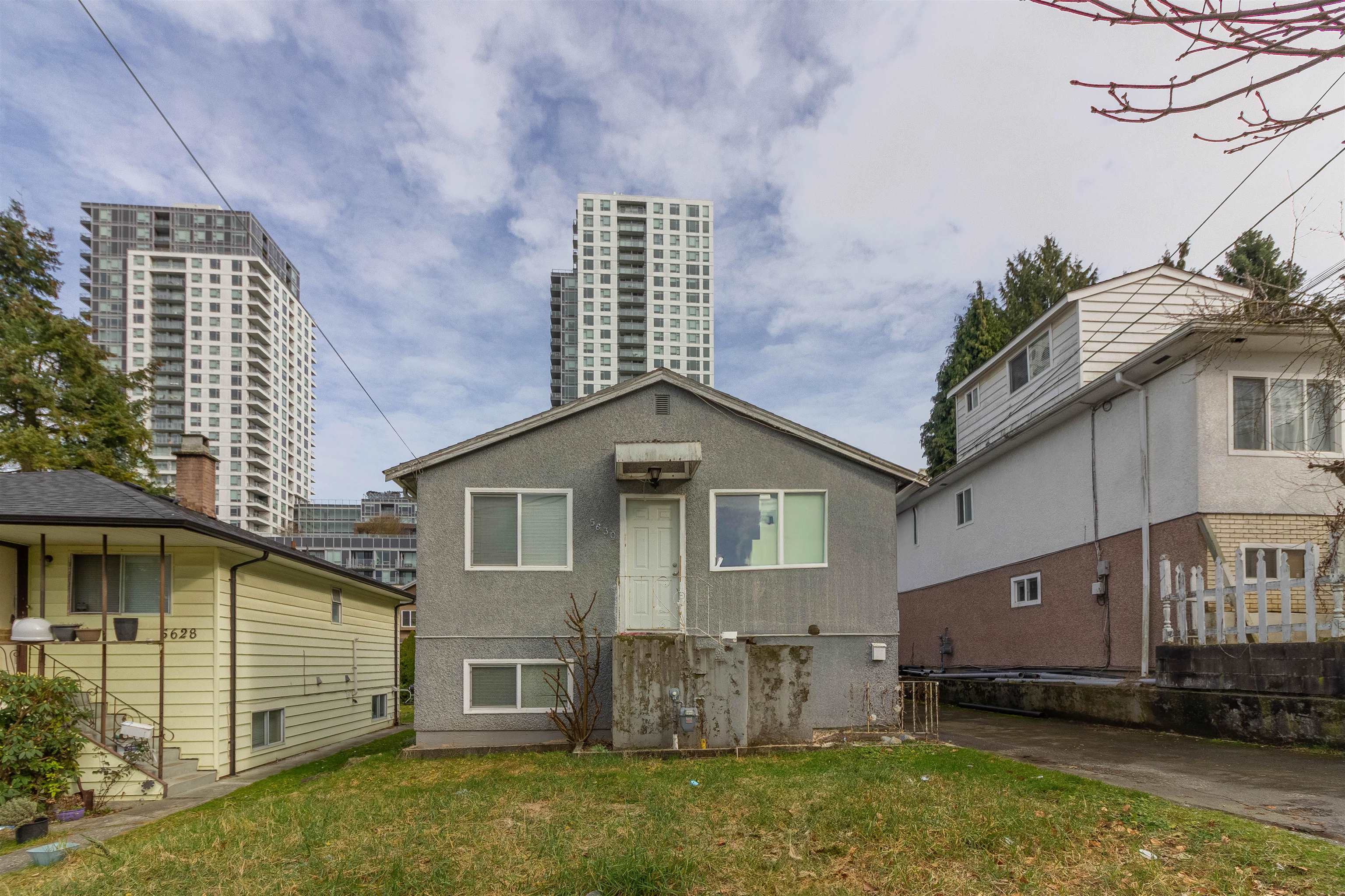 5630 LINCOLN STREET 28