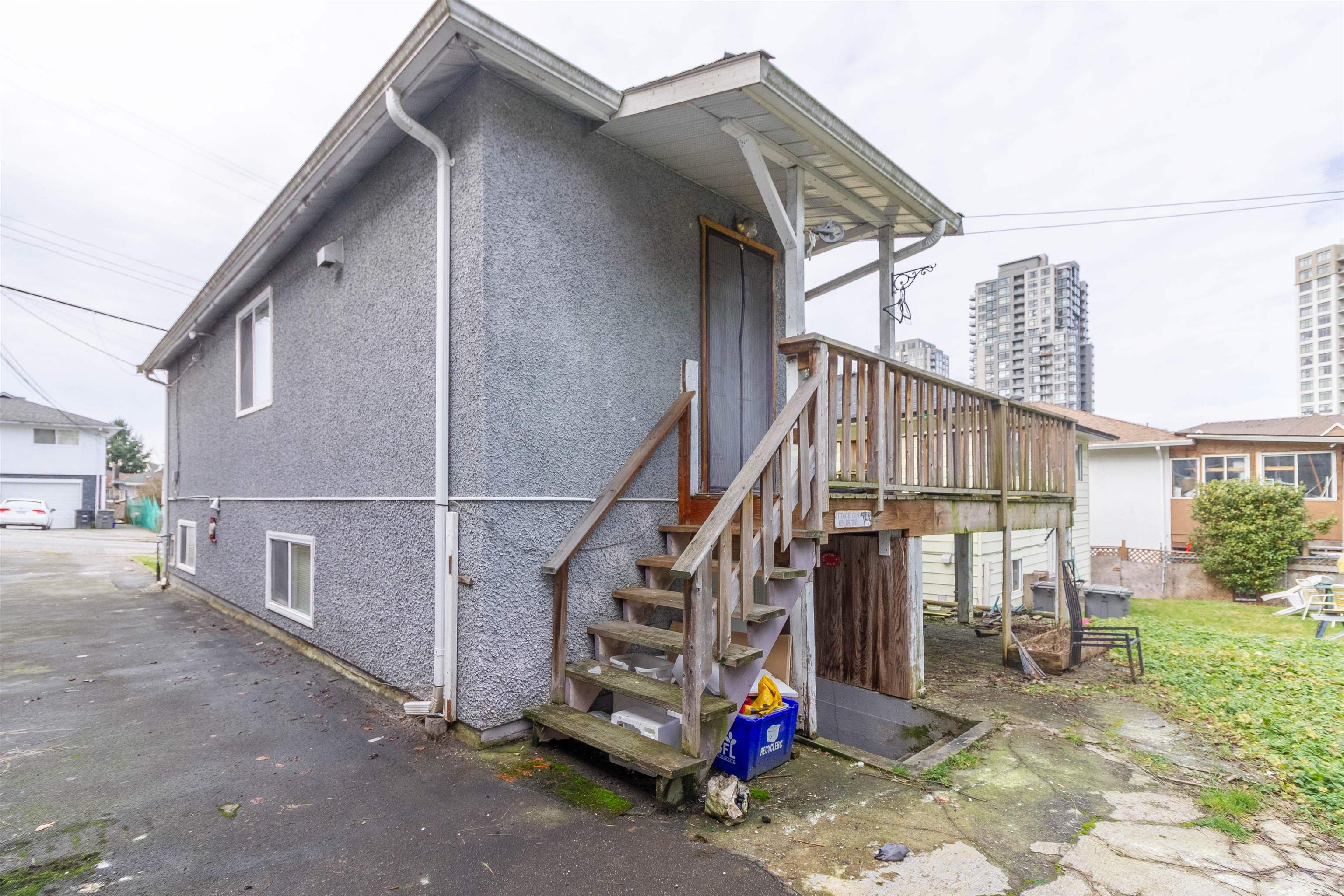 5630 LINCOLN STREET 19