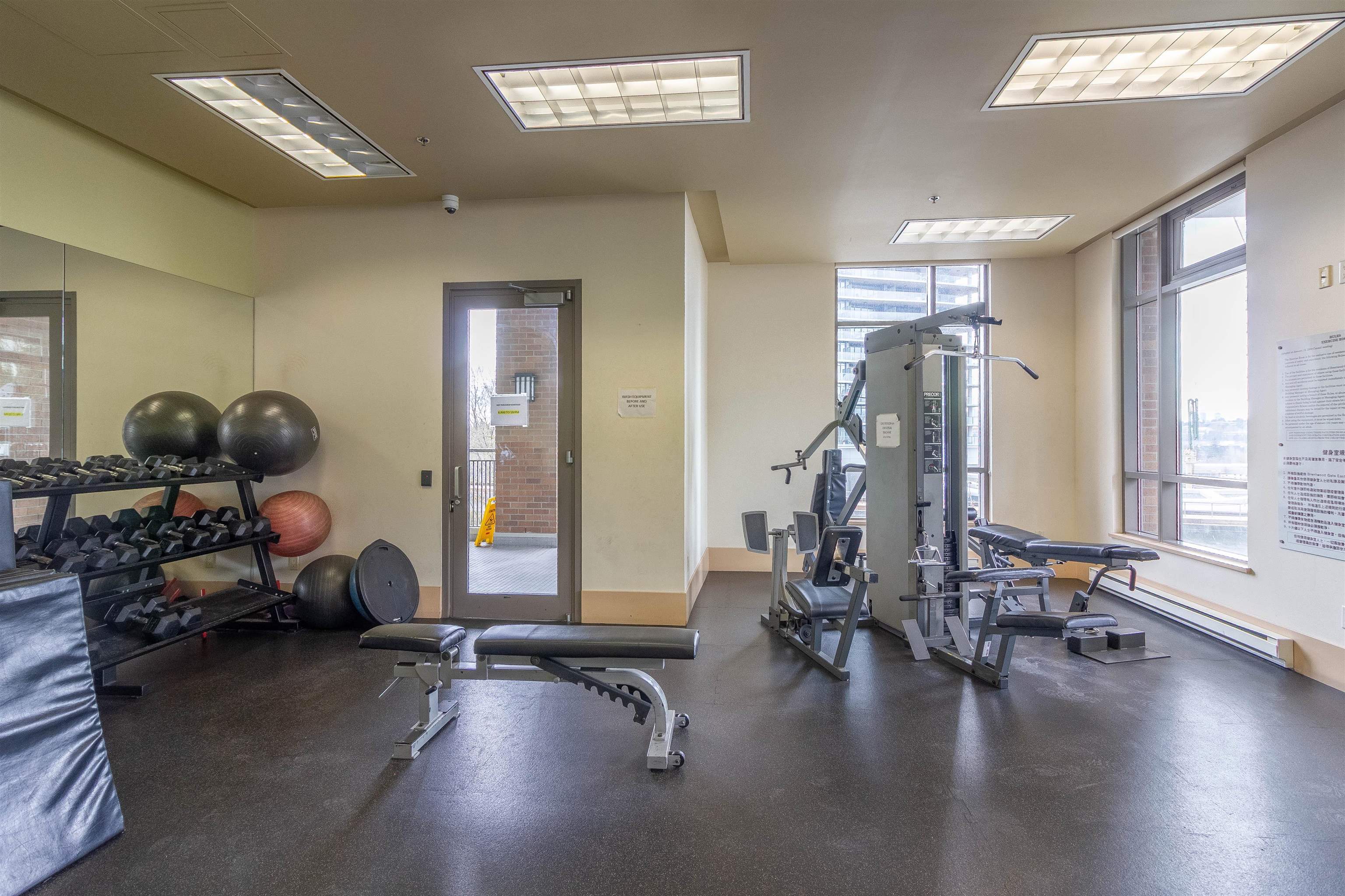 1406 4888 BRENTWOOD DRIVE 33
