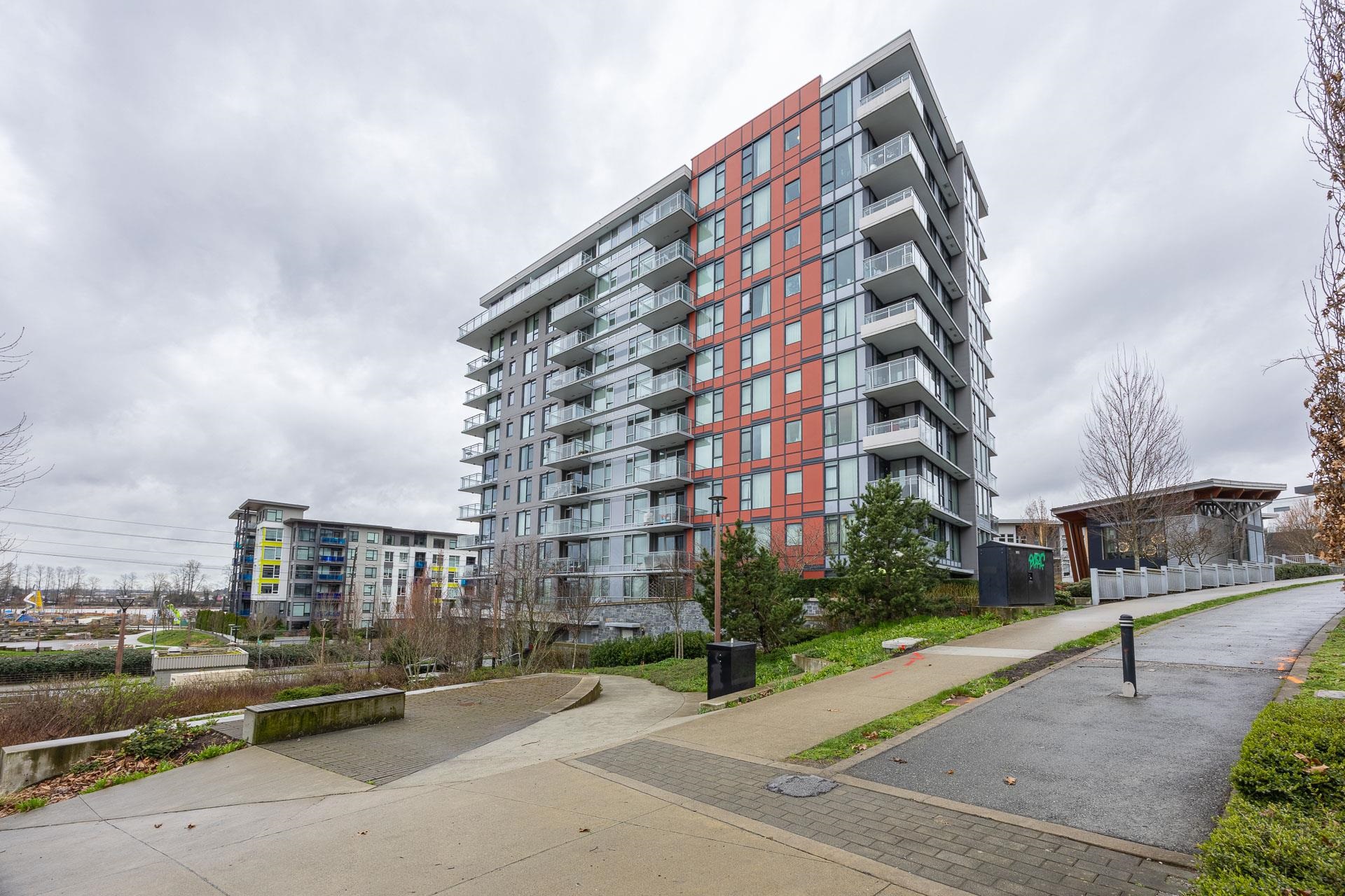301 3281 E KENT AVENUE NORTH 36