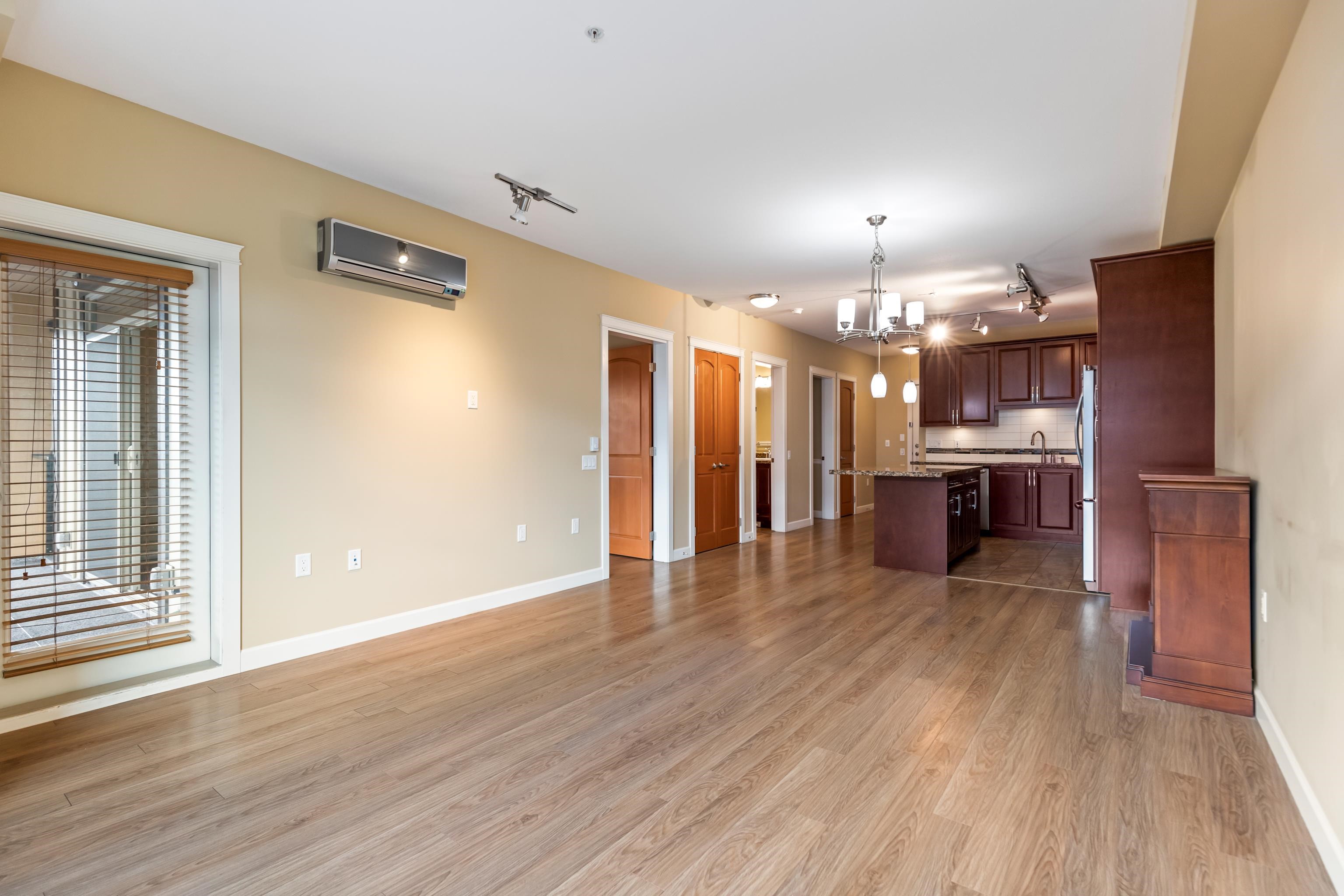 426A 8157 207 STREET 15